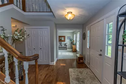 300 Lakeview Circle, Aurora, OH 44202 - Photo 5