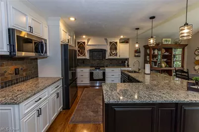 300 Lakeview Circle, Aurora, OH 44202 - Photo 17