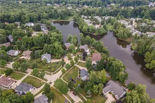 300 Lakeview Cir, Aurora, OH 44202 - Photo 43