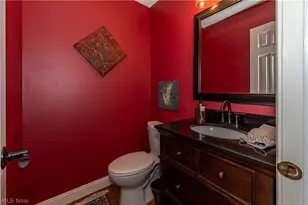 300 Lakeview Cir, Aurora, OH 44202 - Photo 7