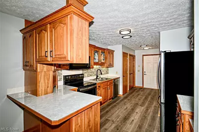12782 Forsythia Avenue NW, Uniontown, OH 44685 - Photo 9