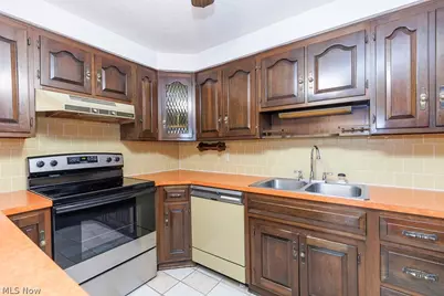 43254 Dellefield Road, Elyria, OH 44035 - Photo 11