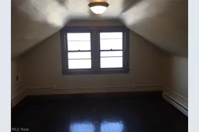 429 W Glenaven Avenue, Youngstown, OH 44511 - Photo 9