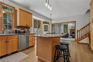 10685 Robert Ln, Chagrin Falls, OH 44023 - Photo 13