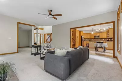 10685 Robert Lane, Chagrin Falls, OH 44023 - Photo 7