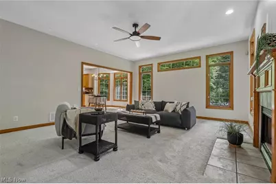 10685 Robert Lane, Chagrin Falls, OH 44023 - Photo 5