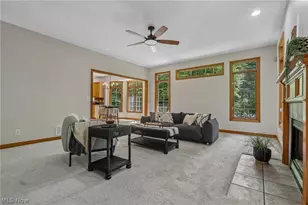 10685 Robert Ln, Chagrin Falls, OH 44023 - Photo 5