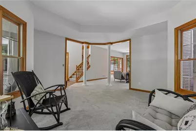 10685 Robert Lane, Chagrin Falls, OH 44023 - Photo 9