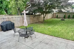 2214 W 32nd St, Loveland, OH 44113 - Photo 23