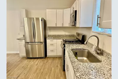 2214 W 32nd Street #DOWN, Loveland, OH 44113 - Photo 7