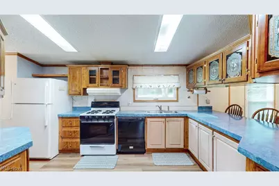 1125 S Johnson Road, Sebring, OH 44672 - Photo 5