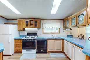 1125 S Johnson Rd, Sebring, OH 44672 - Photo 5