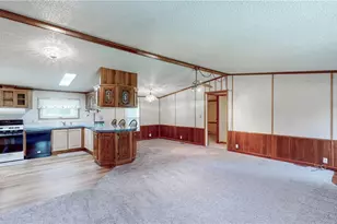 1125 S Johnson Rd, Sebring, OH 44672 - Photo 13