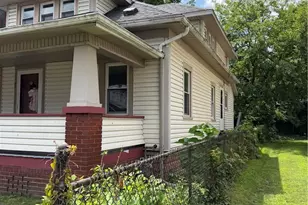 1372 Andrus St, Akron, OH 44301 - Photo 3