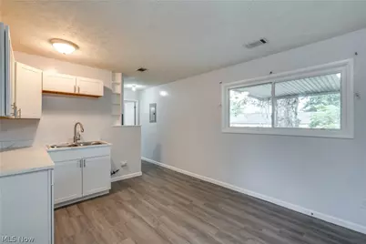 2415 Regentview Street NE, Canton, OH 44705 - Photo 19