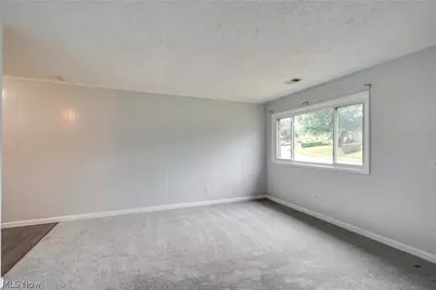 2415 Regentview Street NE, Canton, OH 44705 - Photo 23