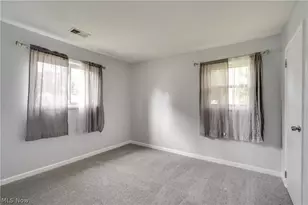 2415 Regentview St NE, Canton, OH 44705 - Photo 9