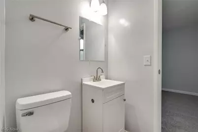 2415 Regentview Street NE, Canton, OH 44705 - Photo 15