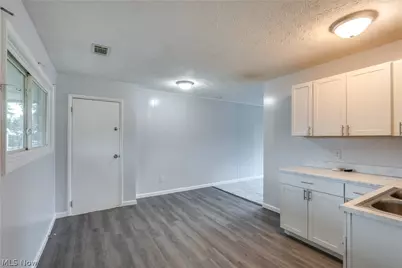 2415 Regentview Street NE, Canton, OH 44705 - Photo 17