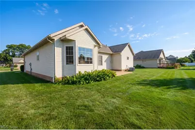 767 Mesa Verde Drive, Barberton, OH 44203 - Photo 3