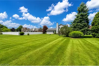 767 Mesa Verde Drive, Barberton, OH 44203 - Photo 5