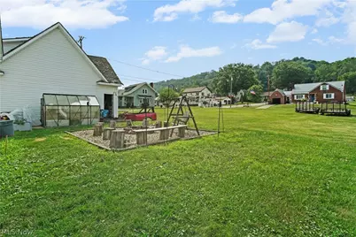 1025 3rd Street, Brilliant, OH 43913 - Photo 41