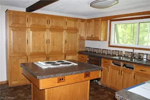 13893 Co Rd 100, Lakeville, OH 44638 - Photo 11