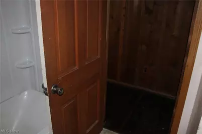 13893 County Road 100, Lakeville, OH 44638 - Photo 5