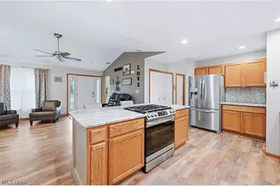 891 Jerry Drive, Hubbard, OH 44425 - Photo 13