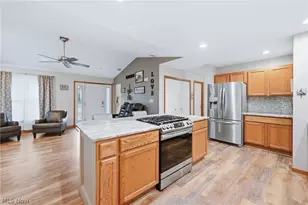 891 Jerry Dr, Hubbard, OH 44425 - Photo 13