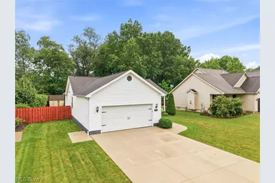 891 Jerry Drive, Hubbard, OH 44425 - Photo 3