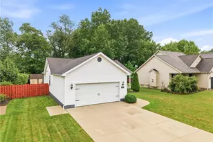 891 Jerry Dr, Hubbard, OH 44425 - Photo 3