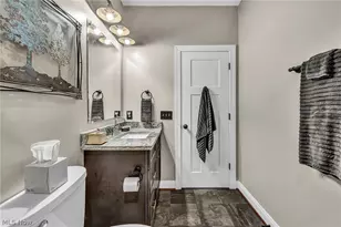 364 31st St SW, Barberton, OH 44203 - Photo 21