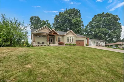 364 31st Street SW, Barberton, OH 44203 - Photo 1