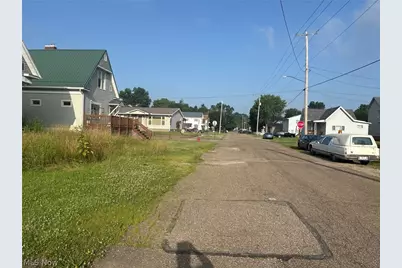 420 W 4th Street, Uhrichsville, OH 44683 - Photo 5