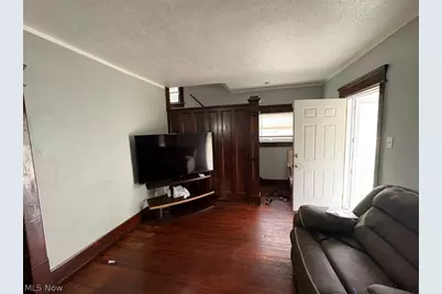 847 Carlysle Street, Akron, OH 44310 - Photo 3