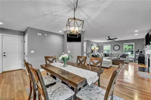 2723 Sexton Ct, Grandview Heights, OH 44147 - Photo 7