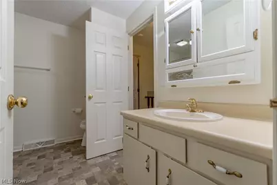 1856 Beechwood Avenue NE, North Canton, OH 44720 - Photo 19