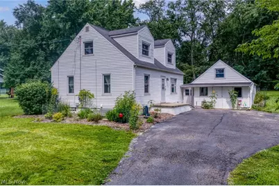 1007 S Munroe Road, Tallmadge, OH 44278 - Photo 1