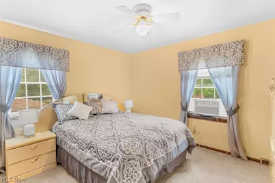 142 S Navarre Avenue, Austintown, OH 44515 - Photo 17
