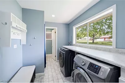 8161 Marianna Boulevard, Grandview Heights, OH 44147 - Photo 19
