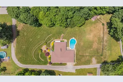 570 East Street, East Palestine, OH 44413 - Photo 5