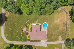 570 East St, East Palestine, OH 44413 - Photo 5