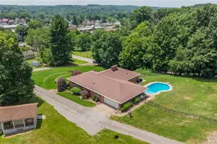 570 East St, East Palestine, OH 44413 - Photo 7
