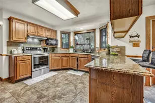 2524 Mallory Ln, Stow, OH 44224 - Photo 7