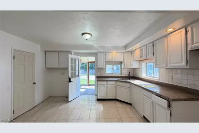 7425 Harvard Avenue, Loveland, OH 44105 - Photo 5
