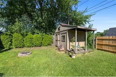 4845 Redwood Drive, Sheffield Lake, OH 44054 - Photo 33