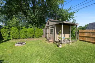 4845 Redwood Dr, Sheffield Lake, OH 44054 - Photo 33
