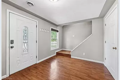 4845 Redwood Drive, Sheffield Lake, OH 44054 - Photo 7