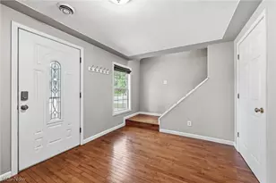 4845 Redwood Dr, Sheffield Lake, OH 44054 - Photo 7